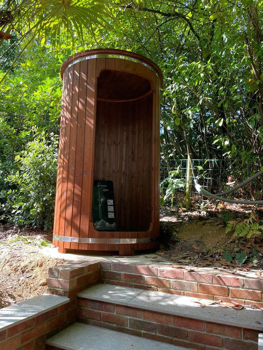 Duche de Barril ao ar livre em madeira.