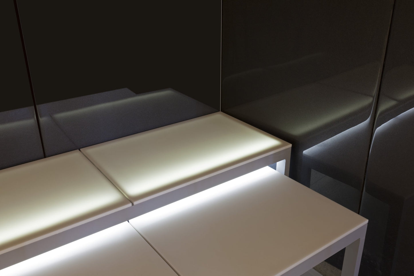 Saunamo Dual: Turkish bath with LED lights and seats.