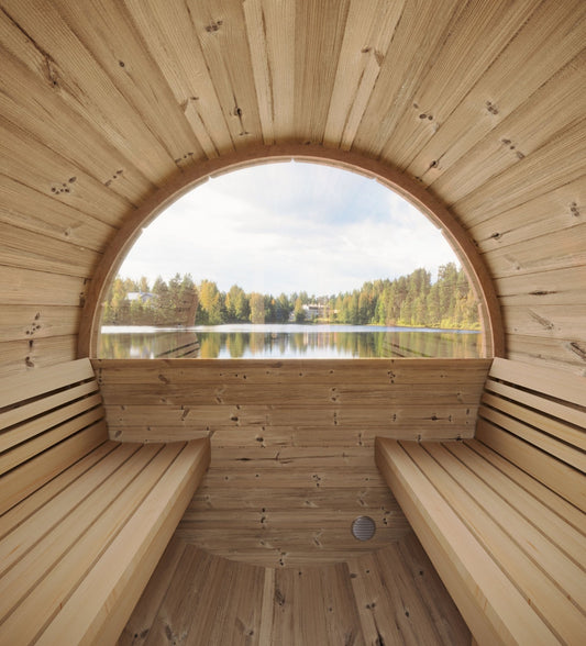 Sauna Saunamo Ergo in a room overlooking the lake.