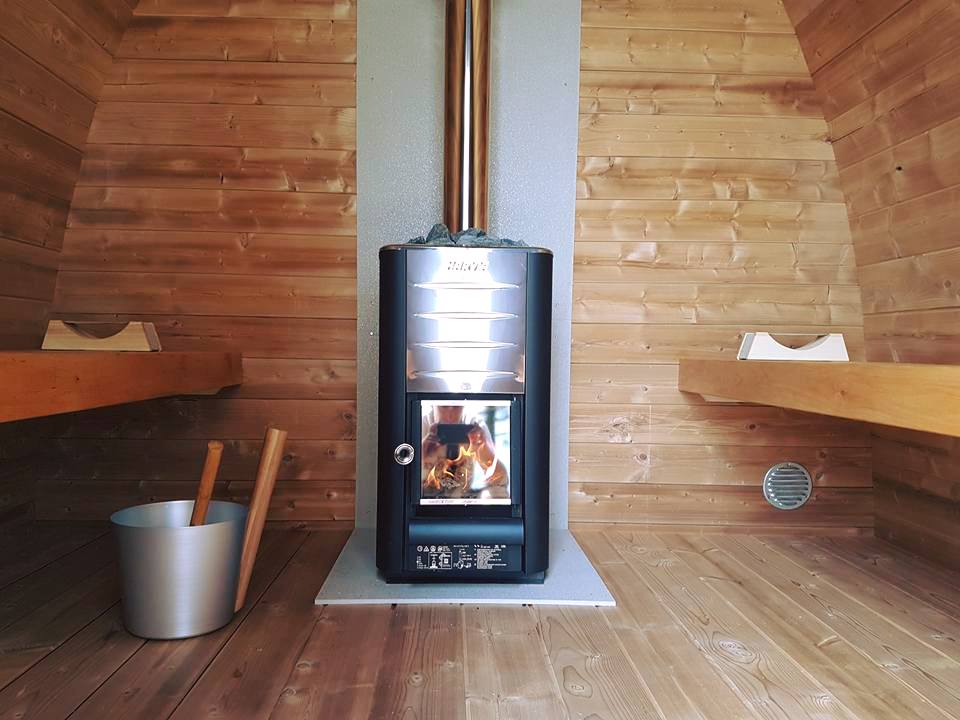 Sauna Saunamo Pod indoors.